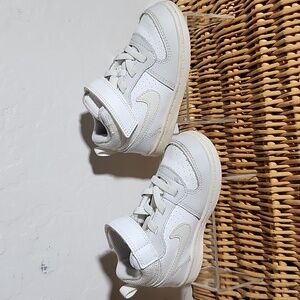 NIKE White Hightop Sneakers 7C